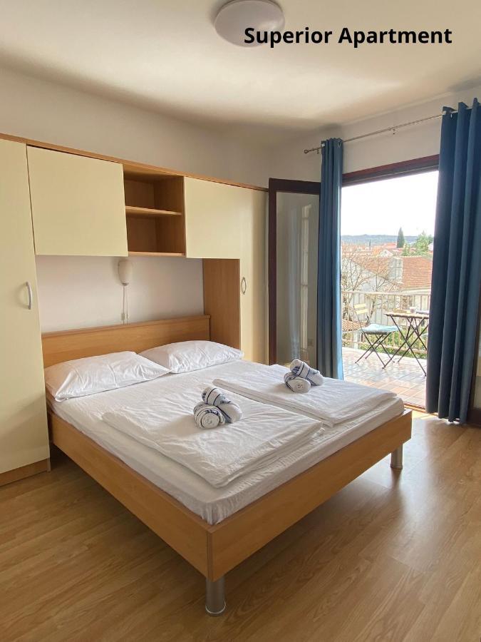 Apartments Zivko Malinska Ngoại thất bức ảnh