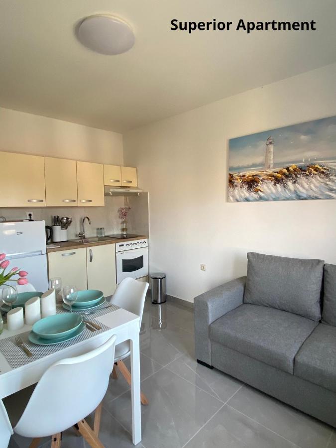 Apartments Zivko Malinska Ngoại thất bức ảnh