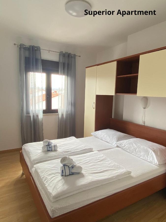 Apartments Zivko Malinska Ngoại thất bức ảnh