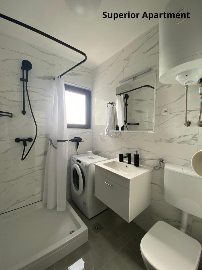 Apartments Zivko Malinska Ngoại thất bức ảnh