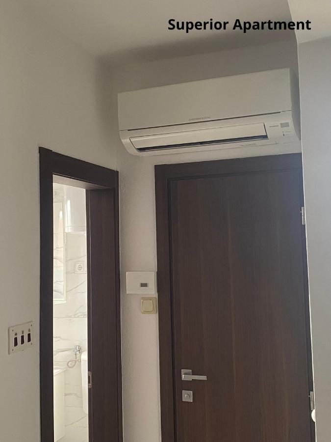 Apartments Zivko Malinska Ngoại thất bức ảnh