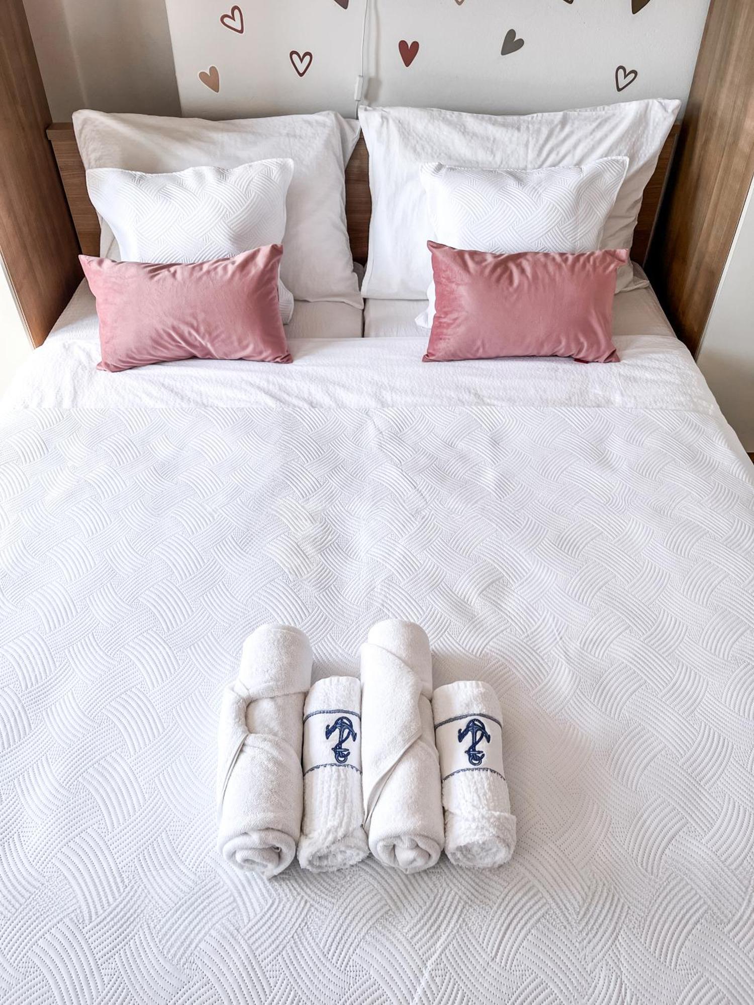Apartments Zivko Malinska Ngoại thất bức ảnh