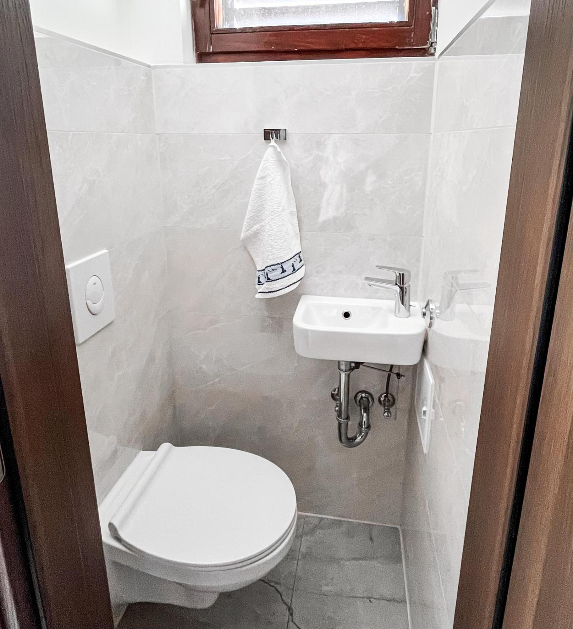 Apartments Zivko Malinska Ngoại thất bức ảnh