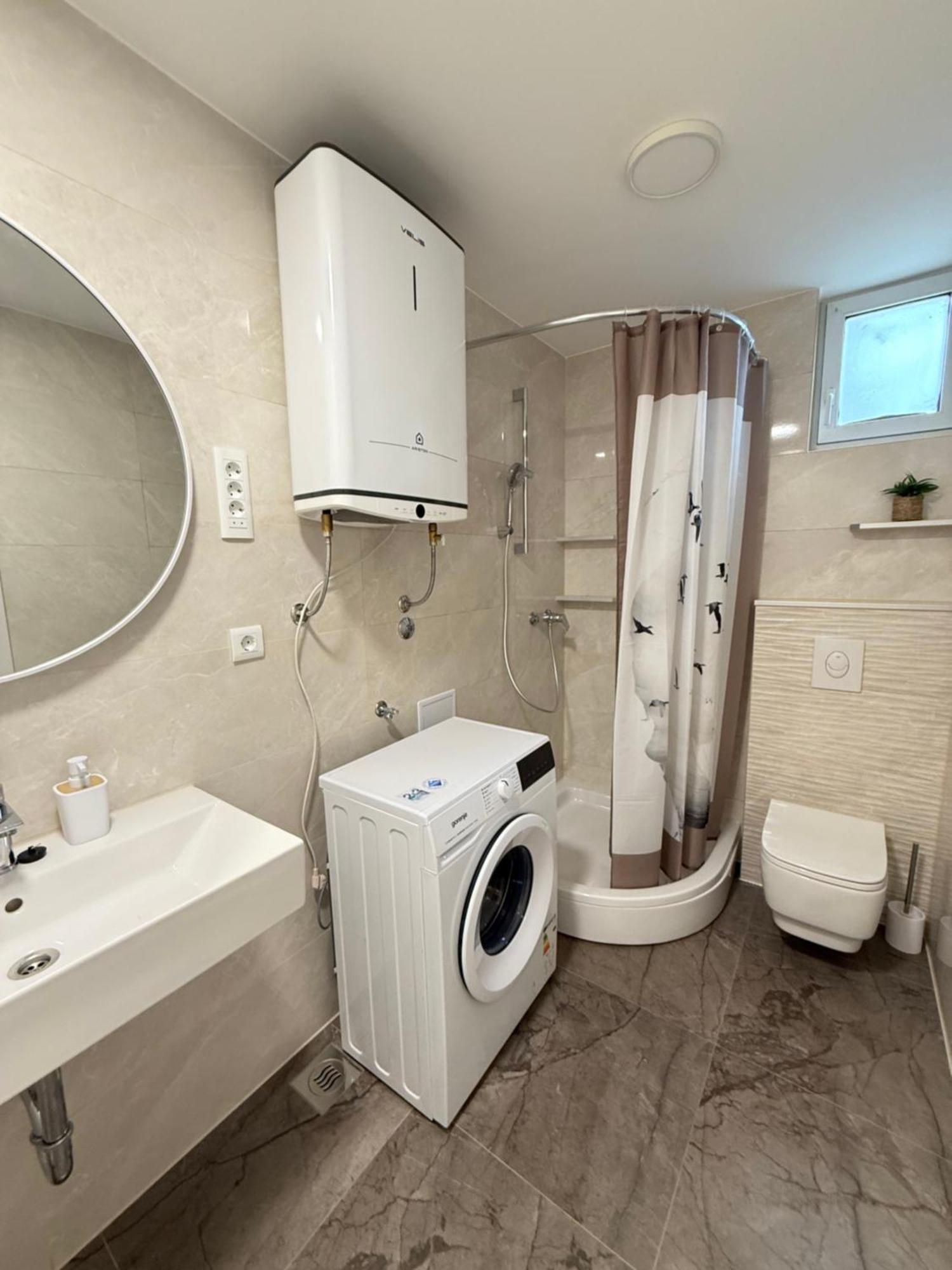 Apartments Zivko Malinska Ngoại thất bức ảnh