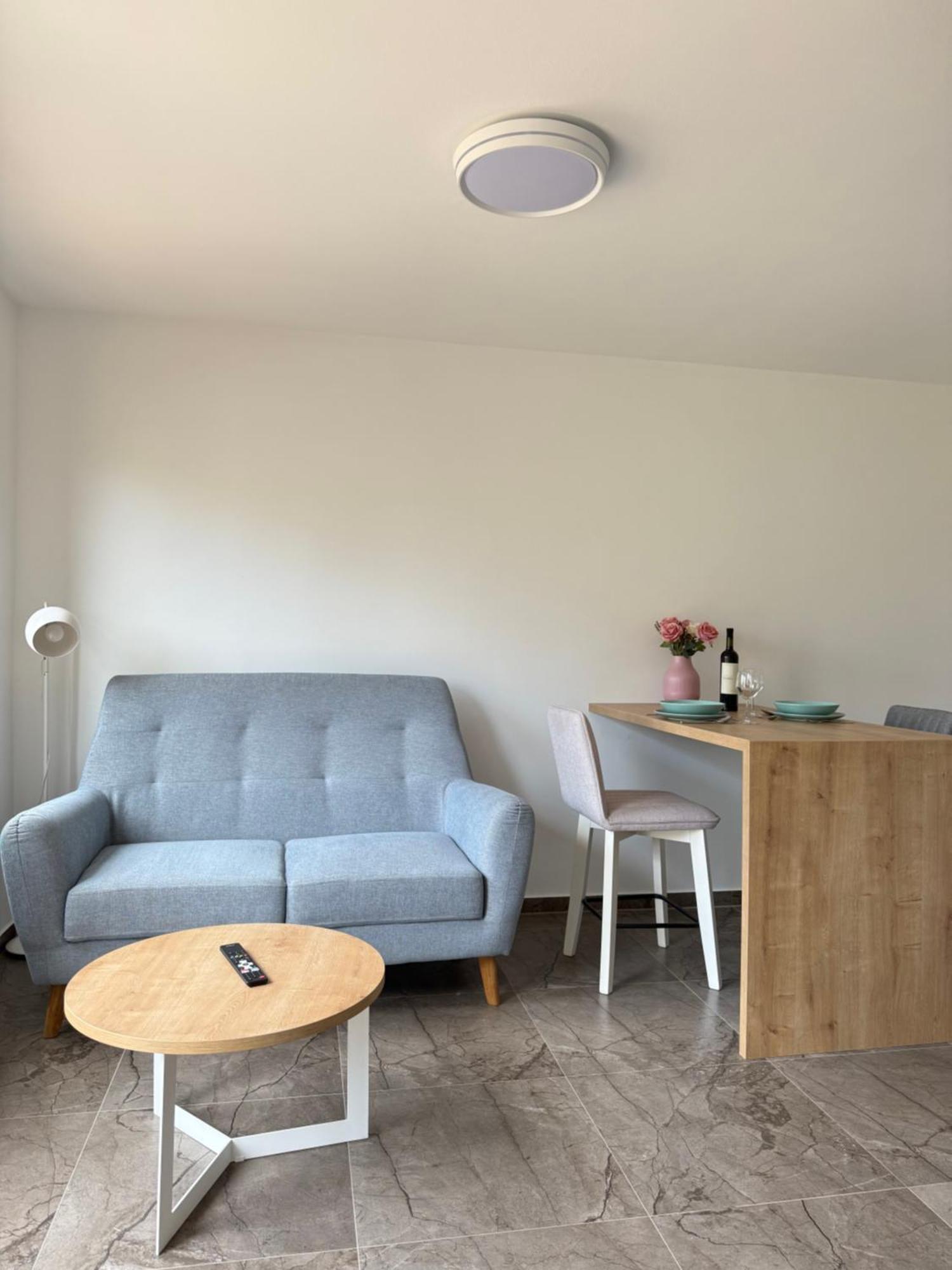 Apartments Zivko Malinska Ngoại thất bức ảnh